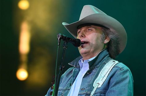 10 of the Best Dwight Yoakam Songs