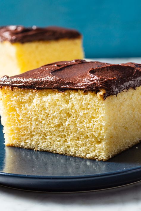 “I loved boxed mix cakes growing up and this homemade version has that soft, fluffy texture but tastes 1000x better!” -Treats B. Yellow Sheet Cake, Yellow Cake With Chocolate Frosting, Cake With Chocolate Frosting, Kitchen Yellow, Caramel Chocolate Bar, Cookie Toppings, Cake Frosting Recipe, Cooks Illustrated, America's Test Kitchen