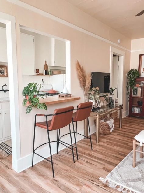 Window Between Kitchen And Living Room, Bar Between Kitchen And Living Room, Berry Avenue Codes Clothes, Small Kitchen Bar, Kitchen Window Bar, Cottage Ranch, Kitchen Pass Through, Apartment Bar, Western Room