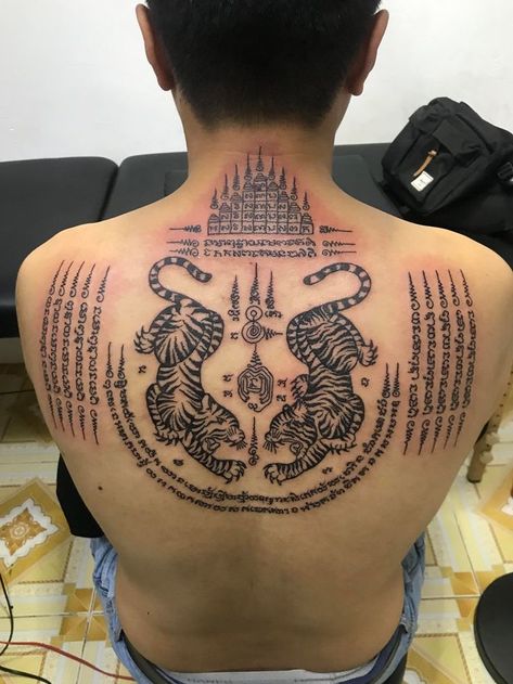 Best Sleeve Tattoos Men Unique, Grateful Tattoo, Best Sleeve Tattoos Men, Sleeve Tattoos Men, Cambodian Tattoo, Simbolos Tattoo, Tato Tradisional, Khmer Tattoo, Realistisches Tattoo