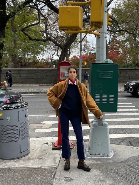 90s Chola Fashion, Midsize Fashion Winter, Leandra Medine Style, Midsize Outfits, Leandra Medine, Midsize Fashion, Red Turtleneck, Velvet Shirt, Fashion Trends Winter