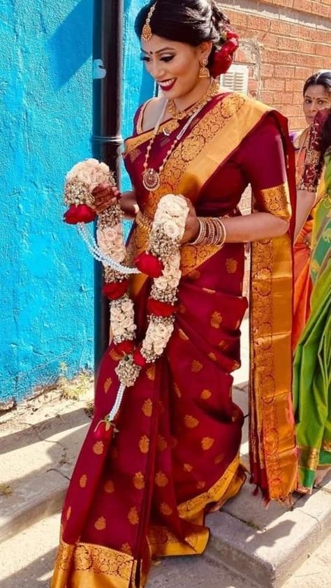 Malayali Wedding, Red Color Saree, Tamil Wedding, Indian Flowers, Wedding Red, Wedding Sarees, Red Saree, Wedding Floral, Wedding Board