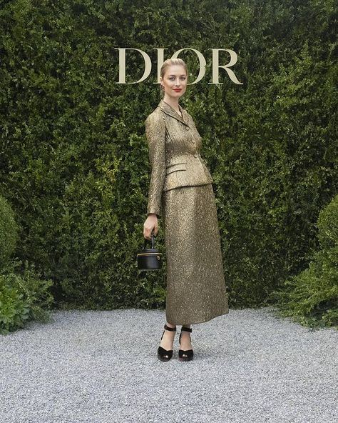 #diorhautejoaillerie on Instagram | Hashtags Dior 2024, Dior Skirt, Frocks And Gowns, Beatrice Borromeo, Royal Beauty, Elegant Pant, Classic Style Outfits, Rosamund Pike, Princess Stephanie