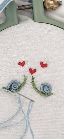 Snail Embroidery Simple, French Knot Embroidery Designs Ideas Free Pattern, Bullion Embroidery Design, Bullion Knot Embroidery Designs, Grandma Vibes, Bullion Stitch, Scandinavian Embroidery, Bullion Embroidery, French Knot Embroidery