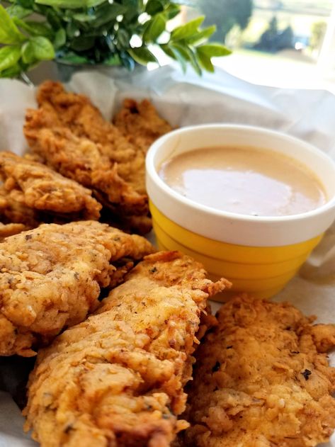 Fried Chicken Fingers Recipe, Chicken Snitzel Recipe, Homemade Chicken Fingers, Chicken Seasoning Recipes, Chicken Fingers Baked, Chicken Finger, Country Fried Chicken, Homemade Chicken Tenders, Fried Chicken Recipe Southern