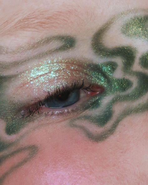 Green Eye Makeup, Funky Makeup, Oh My Goddess, Swag Makeup, Ethereal Makeup, Green Eye, Dope Makeup, Fairy Makeup, Makeup Tattoos