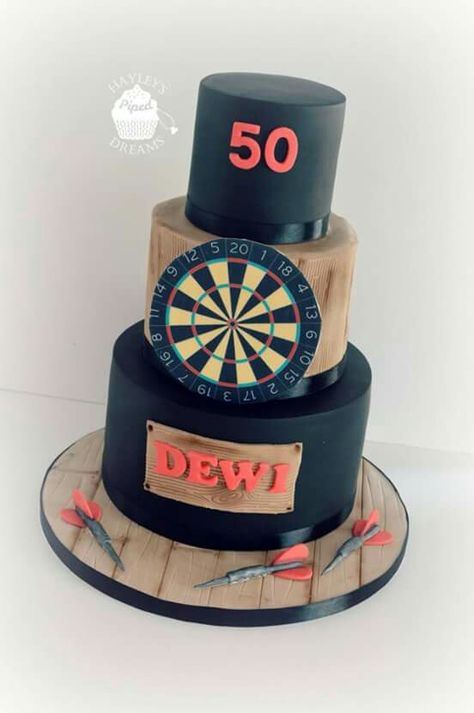 Darts Dart Board Cake Ideas, Darts Birthday Cake, Dart Cake Ideas, Dart Cake, Dartboard Cake, Men Cakes, Man Cakes, Sports Cake, Sports Themed Cakes