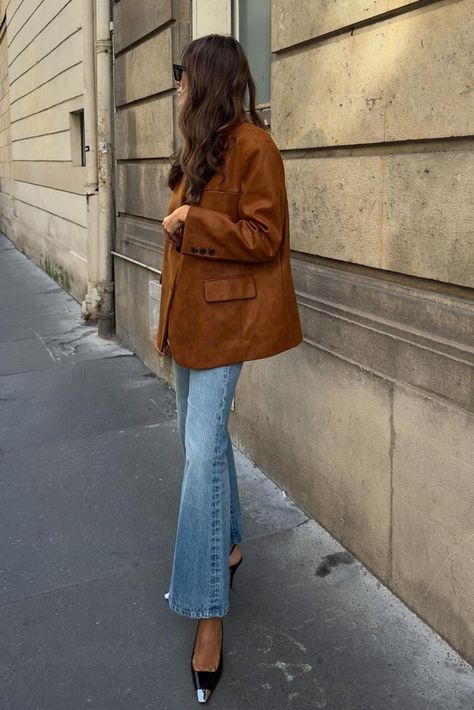 Suede Jacket Outfit, Suede Fringe Jacket, Brown Suede Jacket, Autumn Outfits, Brown Jacket, Mode Inspo, Work Outfits Women, Mode Vintage, Style Outfits