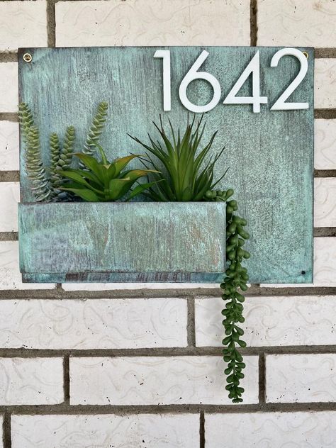 Exterior Entryway Ideas, House Numbers Modern, Modern Address Sign, Diy Planters Outdoor, Large Outdoor Planters, Metal House Numbers, Modern House Number, Patina Color, Succulent Wall