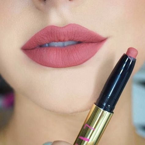 Super Stylish, Yet Classy Must Haves You Should Get – The Wardrobe Stylist Matte Make Up, Lipstick Kit, Batons Matte, Beauty Make-up, Best Lipsticks, Lips Shades, Smokey Eyes, Pink Lipstick, Lip Colour