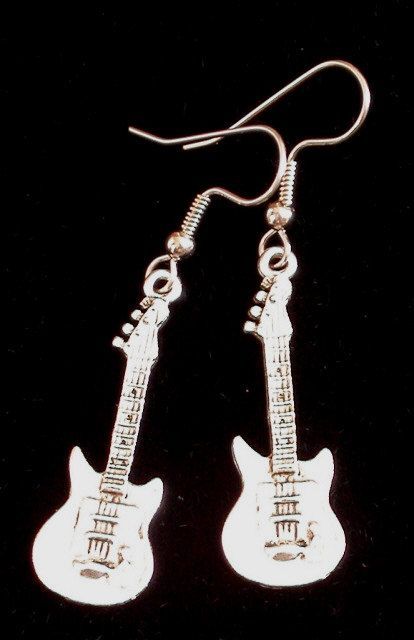 Electric Guitar Earrings Rock Band Oxidized Matt Silver Rock Star Gift ES175 - Etsy Rock Band Jewelry, Rock Star Jewelry, Cool Earrings Unique, Band Earrings, Band Clothes, Guitar Earrings, Rock Earrings, Grunge Earrings, Band Outfits