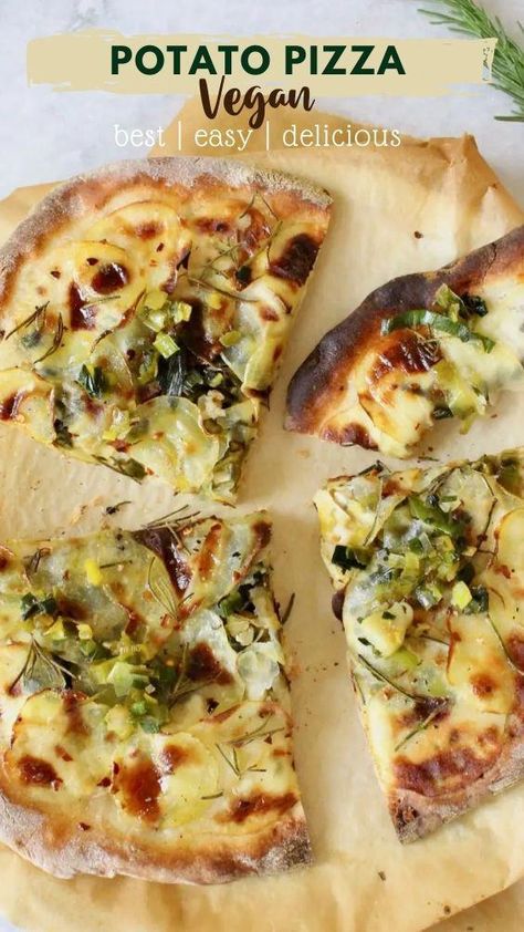 Wfpb Pizza Recipes, Potato Leek Pizza, Vegan Potato Pizza, Vegetarian Pizza Ideas, Potato Pizza Recipes, Potatoe Pizza, Vegan White Pizza, Plant Based Pizza Recipe, Leek Pizza