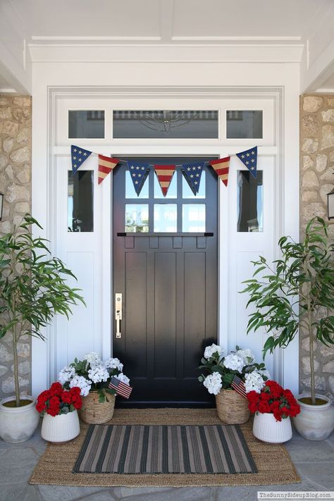 4th Of July Front Porch, 4th Of July Front Porch Decor, Patriotic Front Porch, Patriotic Porch, Front Porch Decor Ideas, Fourth Of July Decorations, Forth Of July, Summer Porch, Fourth Of July Decor