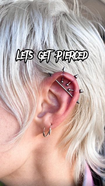 Alternative Ear Piercings, Emo Ear Piercings, Punk Ear Piercings, Piercings To Get, Bad Piercings, Fun Piercings, Cool Piercing, Emo Piercings, Emo Look