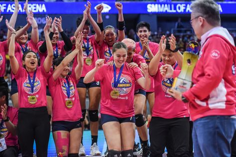 Michele Gumabao shines for Creamline in challenging conference Check more at https://newscnnn.com/michele-gumabao-shines-for-creamline-in-challenging-conference/ News Agency, Volleyball, Cream, Quick Saves