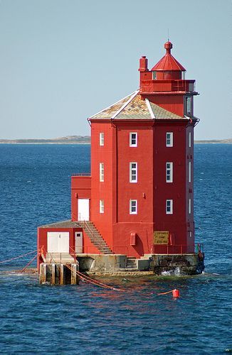 Kjeungskjaer Lighthouse - Norway Norway Photography, Lighthouse Lighting, Roatan Honduras, Lighthouse Photos, Lighthouse Pictures, Beautiful Lighthouse, Roatan, Beacon Of Light, Light Houses