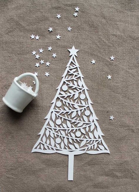 How can we forget paper? In fact, here is a fantastic inspiration with the material cheaper and easier to find. Paper Cut Art, Noel Christmas, Holiday Inspiration, Paper Cutout, Christmas Paper, Paper Cut, Christmas Inspiration, All Things Christmas, Merry And Bright