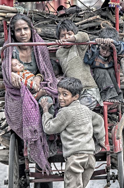 Poverty Photography, World Poverty, Kids Around The World, Powerful Images, Poor Children, World Problems, We Are The World, Third World, People Of The World