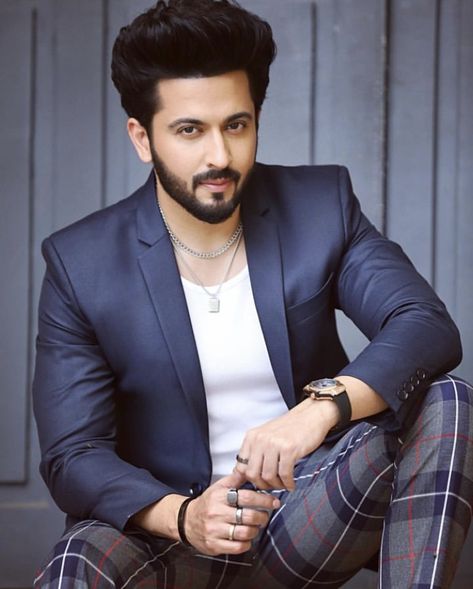 Dheeraj Dhoopar Photos, Detective Outfit, Love Feeling Photos, Dheeraj Dhoopar, Amazing Dp, Bf Picture, Bride Photography Poses, Cool Boy Image, Beard Styles For Men