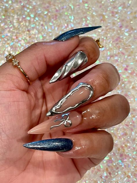 Blue with chrome and 3D accents Dark Blue Silver Nails, Singapore Nails, Uñas Dark Aesthetic, Gold And Silver Nails, Blue Nails Aesthetic, Blue Gold Nails, Nail Design Gold, Metallic Nails Design, Metal Nails