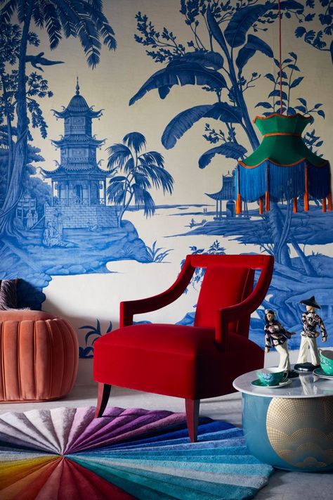 Decorating Trend: China Girl - Chinoiserie for the modern home Coin Banquette, Golden Chair, Ceiling Painting, Chinoiserie Style, Chinoiserie Wallpaper, Chinoiserie Chic, China Girl, Painted Ceiling, Painted Doors