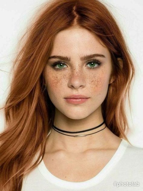 Red Hair Green Eyes, Redhead Makeup, Beautiful Freckles, Natural Red Hair, Beautiful Red Hair, Girls With Red Hair, Super Hair, Red Wigs, Famous Girls