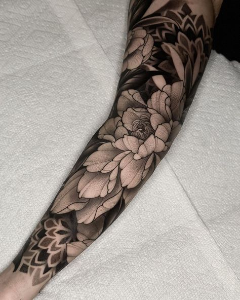 San Diego, Ca Tattooer | Sleeve made @sacredpointtattoo proudly using @radicaltattoosupply | Instagram Black Background Floral Tattoo, Flower Sleeve Filler Ideas, Flower Sleeve Tattoo Black And White, Fill In For Sleeve Tattoo, Sleeve Concepts Tattoo, Black And Grey Floral Sleeve Tattoo, Dark Floral Sleeve, Black Out Sleeve Tattoo, Dark Theme Tattoos