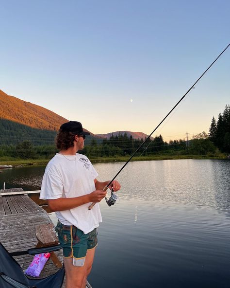 Fishing With Boyfriend, Country Boyfriend Aesthetic, Fishing Boyfriend, Fishing Date, Fishing Aesthetic, Aesthetic Pens, Boy Type, Dad Aesthetic, Hangout Ideas