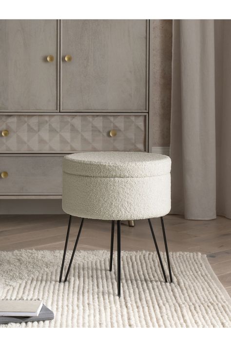 This storage stool is ideal for extra storage. The storage element makes this design highly functional, whilst the hair pin leg provides a mid-century yet contemporary aesthetic. This stool is perfect for storing away household items and is ideal for putting your feet up or as additional seating for guests. Fluffy Stool, Restaurant Chairs Design, Bedroom Stools, Pin Legs, Dressing Table With Chair, Storage Stool, Storage Footstool, Dressing Table Mirror, Vanity Stool