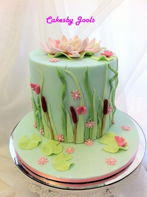 This is a double barrel caramel mud I made for and beautiful friend, who’s daughter was having her first born. I loved making this cake. I was a very special job to me. Pond Cake, Lotus Cake, Frog Baby Showers, Kid Cakes, Lily Cake, Ocean Cakes, Cake Tips, Cupcakes For Boys, Fantasy Cake