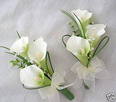 Corsage Calla Lily Wedding, Wedding Bouquets Bride, Lily Wedding, Corsage And Boutonniere, Lily Bouquet, Prom Flowers, Silk Flowers Wedding, Flower Corsage, Corsage Wedding