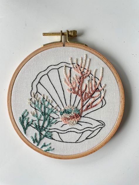 #shell #pearl #embroidery Sea Embroidery Ideas, Ocean Embroidery Patterns, Embroidery Shells, Under The Sea Embroidery, Coastal Embroidery, Beach Embroidery Designs, Shells Embroidery, Seashells Embroidery Designs, Marine Embroidery