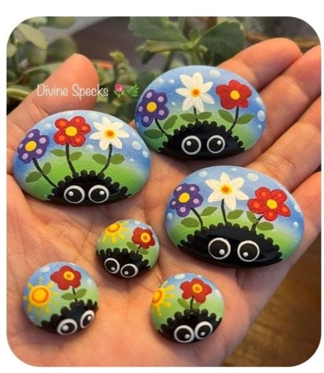 Easy Easter Decor, Rock Crafts Diy, Rock Painting Flowers, Christmas Pebble Art, Ladybug Rocks, Garden Rock Art, Rock Painting Tutorial, Diy Rock Art, Painted Rock Animals