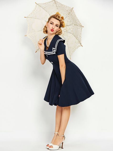 Sailor Dress Women, Sailor Outfit For Women, Nautical Fashion Women, Women Dresses Casual Summer, Nautical Outfits, Vintage Dresses 50s, Circle Dress, Sailor Fashion, Sailor Dress