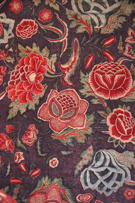 Chintz: Cotton in Bloom Exhibition | 18 May – 12 September 2… | Flickr Chintz Print Pattern, Modern Chintz, Modern Chintz Print, Indian Chintz Motifs, Floral Chintz Fabric, Indian Chintz, Chintz Fabric, Textile Museum, September 2