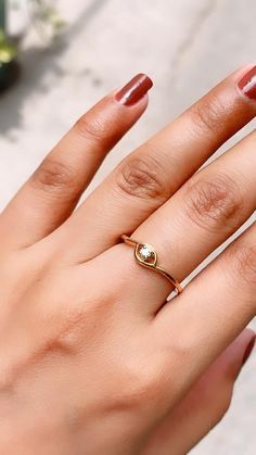 One Diamond Gold Ring, 2grms Gold Rings For Women, Minimal Ring Design For Women, Gold Ring Designs For Engagement, One Diamond Ring Designs, Single Diamond Ring Designs, Women Gold Rings Indian, Gold Delicate Rings, Modern Gold Ring Design For Women