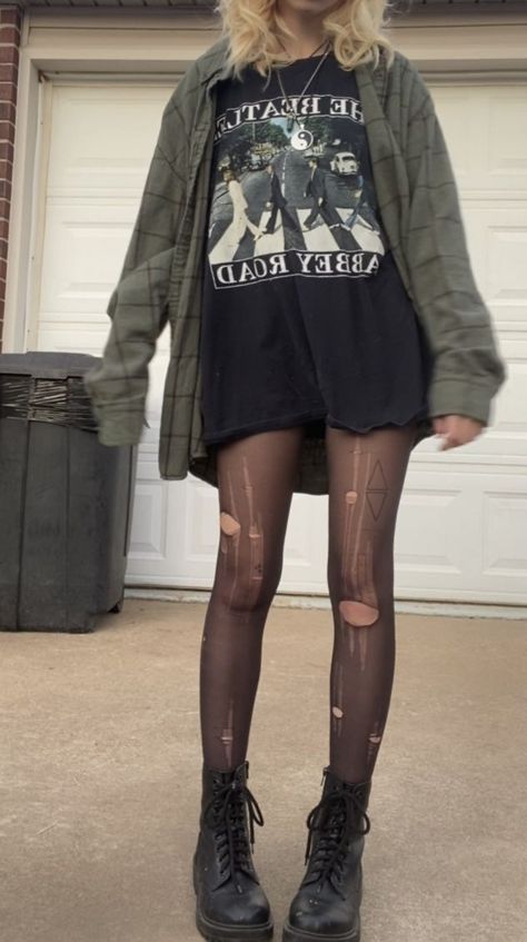 Tumblr Emo Outfits, Grunge Concert Outfit, Girly Grunge Outfits, Alternative Outfits Grunge, Tumblr Grunge Outfits, Grunge Outfits Women, Grunge Girl Outfits, Mode Grunge Hipster, Alternative Fashion Indie