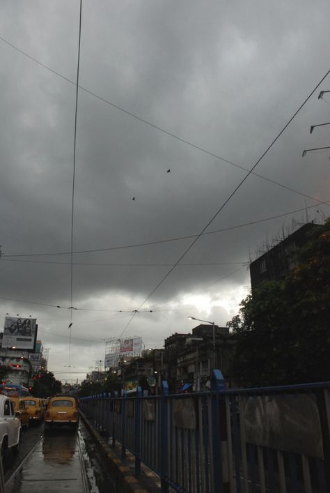 Kolkata Rain Photography, Rain In Kolkata, Bengali Aesthetic, Rain Gif, Rainy Morning, Drink Photography, Travel India, Angel Painting, Mini Drawings