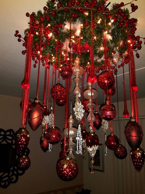 Christmas Ceiling Decor, Christmas Chandeliers, Christmas Ceiling Decorations, Christmas Chandelier, Easy Christmas Decorations, Holiday Crafts Christmas, Christmas Door Decorations, Christmas Decorations Rustic, Christmas Centerpieces