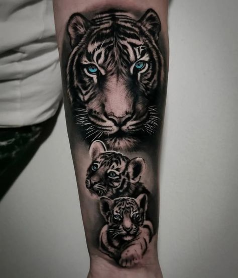 Top 10+ Tiger Family Tattoo Ideas Lion Shoulder Tattoo, Tiger Face Tattoo, Tiger Family, Underarm Tattoo, Family Tattoo Ideas, Family Tattoos For Men, Mum Tattoo, Tiger Tattoo Sleeve, Mama Tattoo