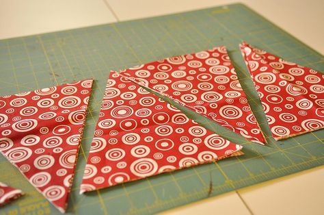 Fabric Banner Diy, Diy Fabric Garland, Fabric Pennant Banner, Pendant Banner, Nail Christmas, Cloth Banners, Holiday Nails Christmas, Fabric Pendant, Prom Nail