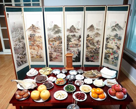 Korean Jesa Table Ancestor AllSoulsRoll Korean Lunar New Year, Korea Restaurant, Korean Table, Tea Photo, Korean New Year, New Year’s Day, Flower Tree, Style Table, Travel Nature