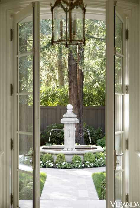 California Mansion, Exquisite Surfaces, Patio Gardens, Veranda Magazine, Air Mancur, Formal Garden, Garden Fountain, French Garden, Garden Fountains