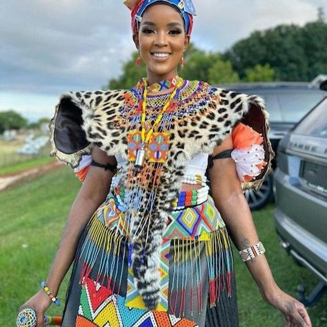 Traditional Zulu Attire, Designer Traditional Dresses, Zulu Attire, Birth Photoshoot, Zulu Bride, South African Culture, Zulu Traditional Wedding, Zulu Traditional Attire, Zulu Wedding