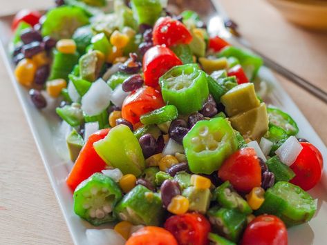 Okra Salad Recipes, Okra Dishes, Okra Salad, Fresh Okra, Okra And Tomatoes, Best Summer Salads, Pickled Okra, Okra Recipes, Hearty Salads