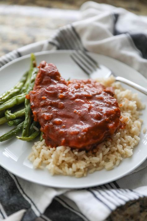 pork chop on white plate with rice and green beans Pork Chops Green Beans, Instant Pot Pork Chops, Fast Dinner Recipes, Instant Pot Pork, Butter Rice, Easy Pork, Healthy Bites, White Plate, Pork Chop