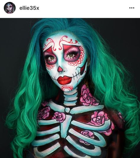 Amazing fantasy & body paint & makeup !! Love her work. Found it on IG Makijaż Sugar Skull, Creative Halloween Makeup, Fantasy Make-up, Halloweenský Makeup, Halloween Make-up Looks, Halloween Makeup Diy, Skeleton Makeup, Halloween Makeup Pretty, Cool Halloween Makeup