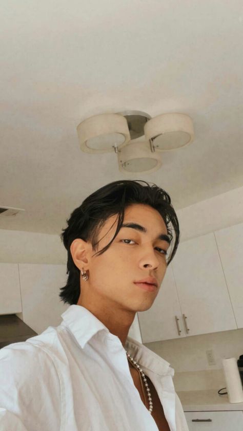 Slick Back Mullet Men, Slicked Back Wavy Hair, Asian Slick Back Hair Men, Long Slick Back Hair Men, Medium Length Mens Hairstyles, Sebastian Moy Aesthetic, Sebastian Moy Wallpaper, Slick Back Men, Medium Length Mullet