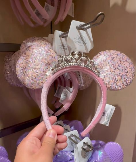 Disneyworld 2024, Disneyland Birthday, Diy Disney Ears, Disney Ears Headband, Cr7 Jr, Disney Photo Ideas, Disney 2024, Disney Mickey Ears, Disney World Outfits