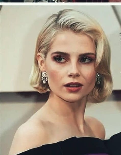 Oscars Hair, Vintage Bob Hairstyle, Hollywood Glam Hair, Oscar Hairstyles, Old Hollywood Hair, Bob Wedding Hairstyles, Hollywood Curls, Short Hair Bride, Lucy Boynton